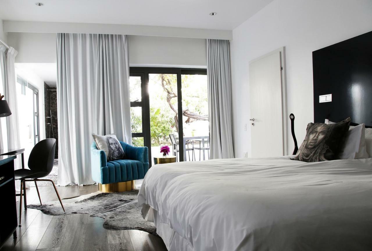 Dysart Boutique - Solar Power 5*
