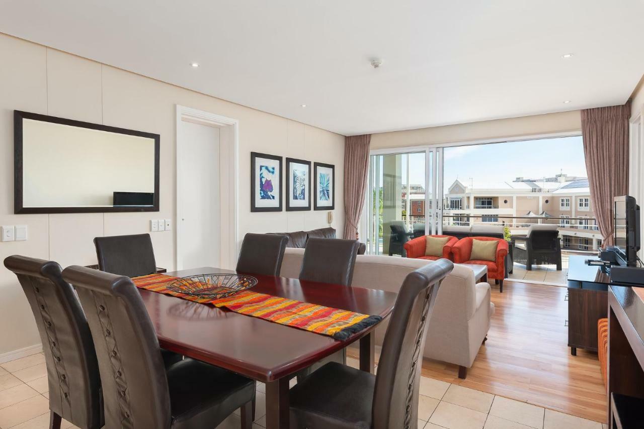 V An A Waterfront, Harbour Bridge. Apartment