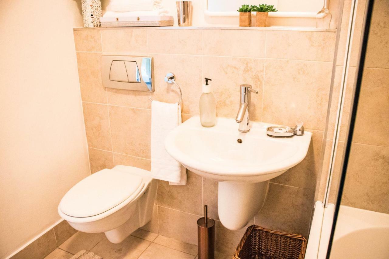Apartment Queens Gate - Modern Townhouse - Wifi - Parking Cape Town