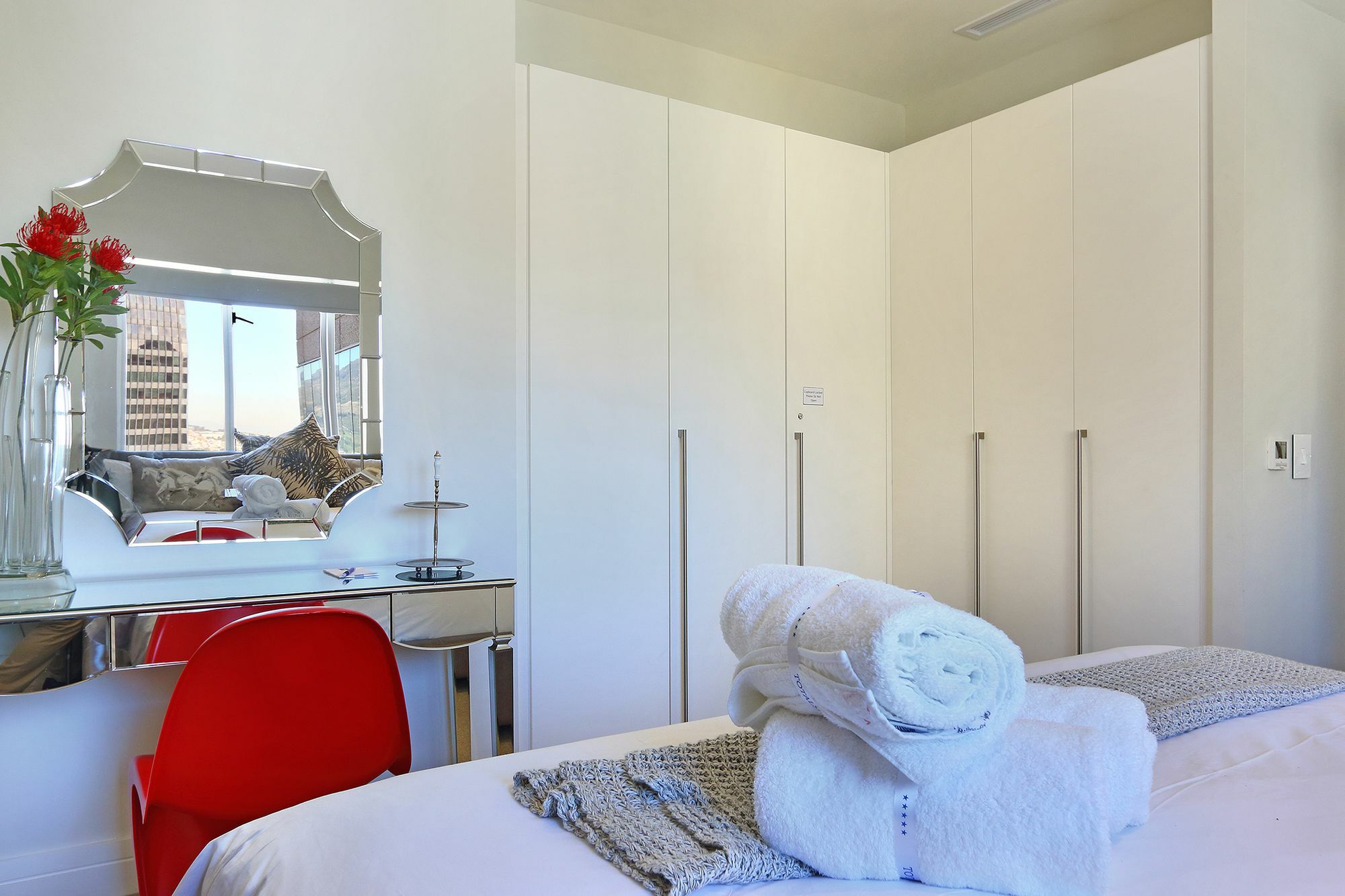Triangle Luxury By Totalstay Apartment