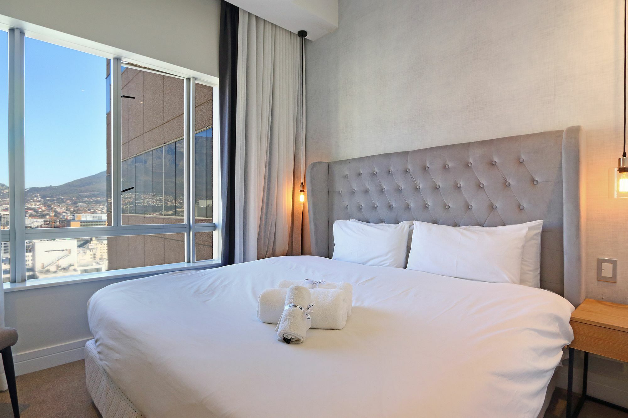 Triangle Luxury By Totalstay Apartment