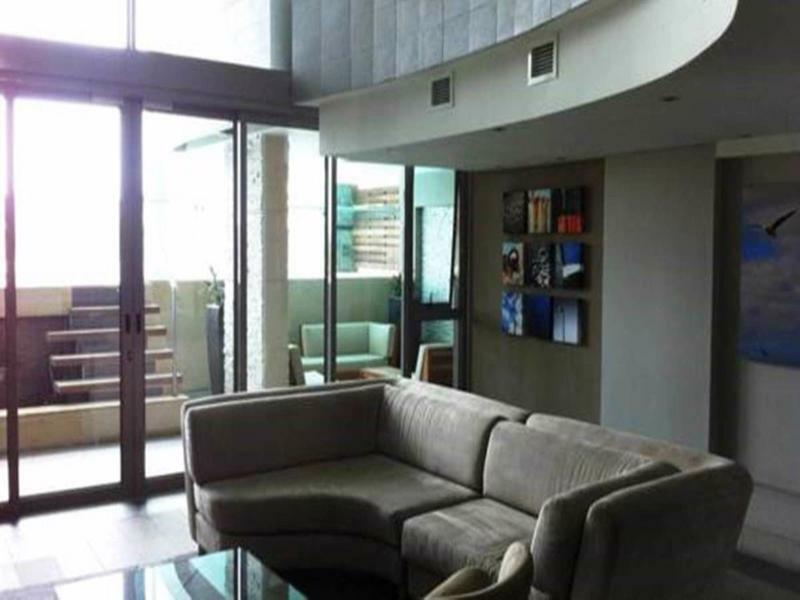 702 Canal Quays Apartment Cape Town