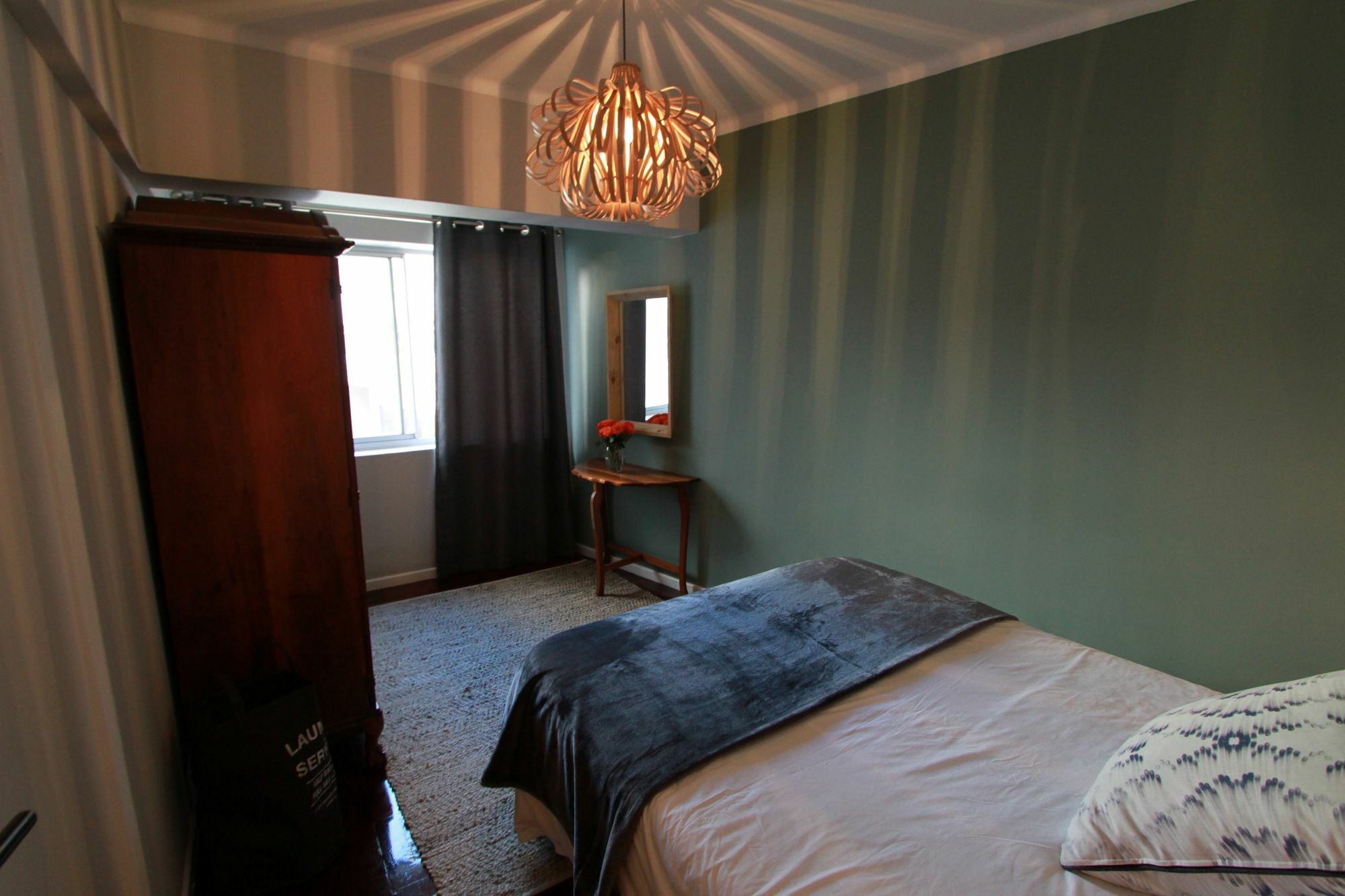 Designer With Sea Views Apartment *