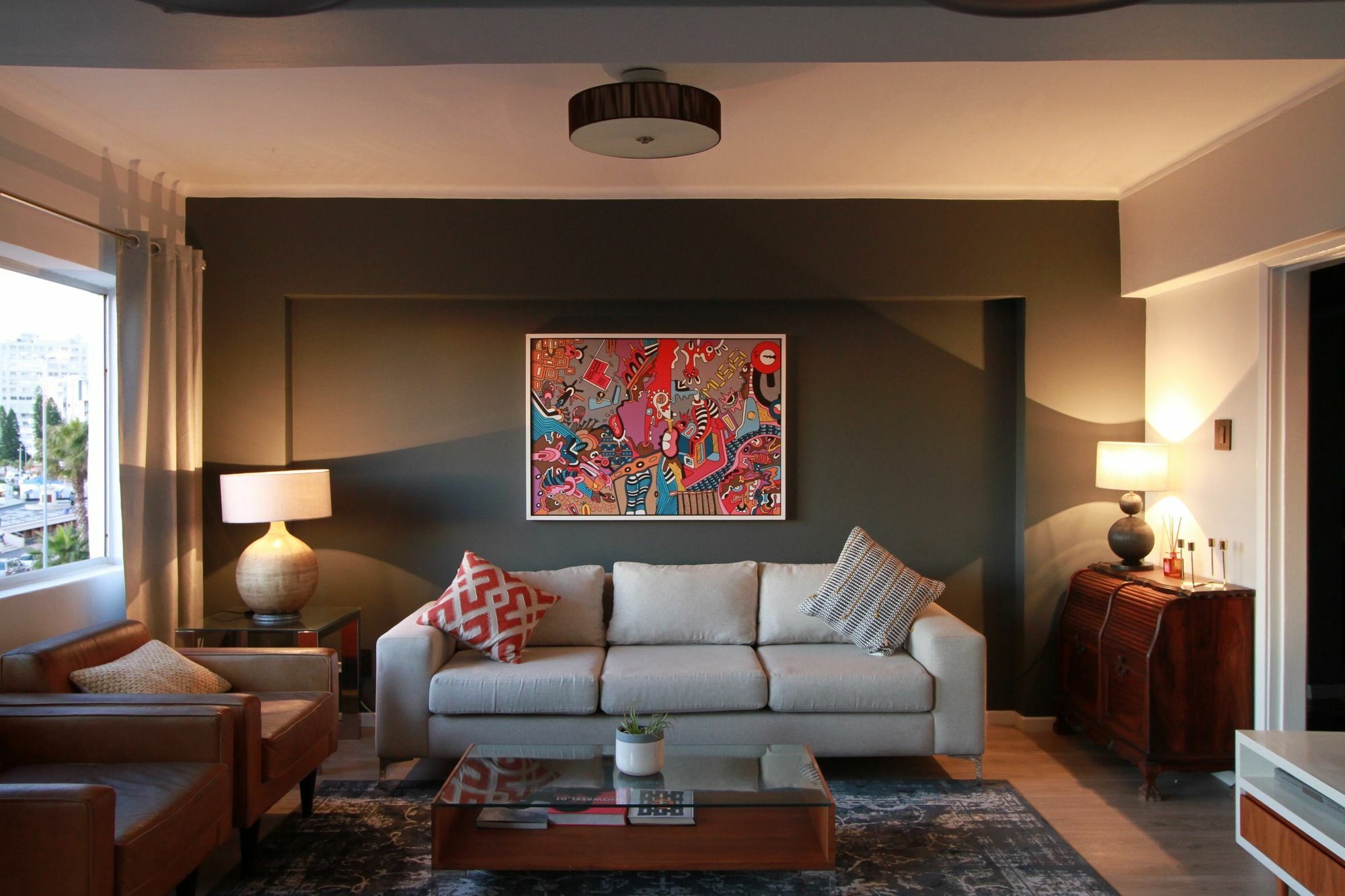Designer With Sea Views Apartment *