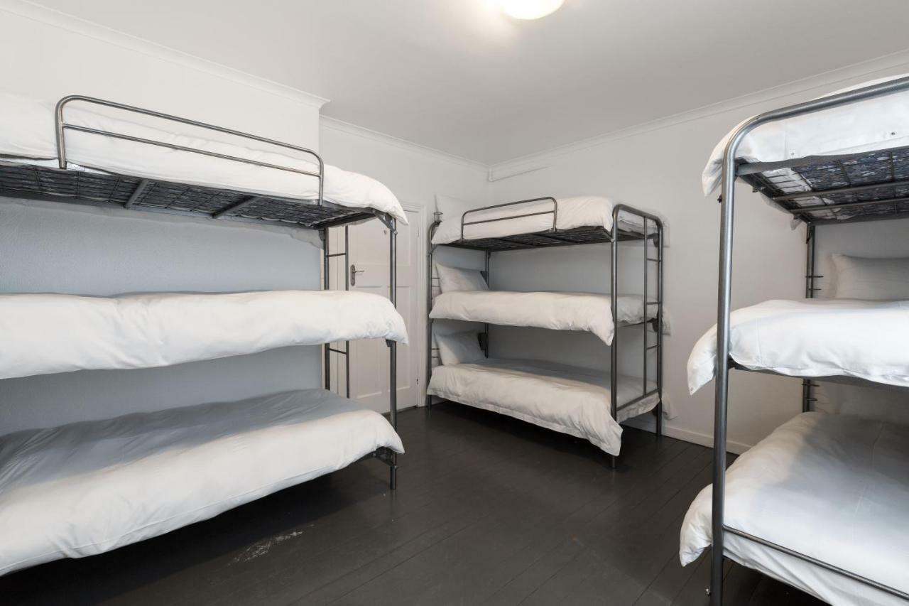 Ds Backpackers In Green Point *