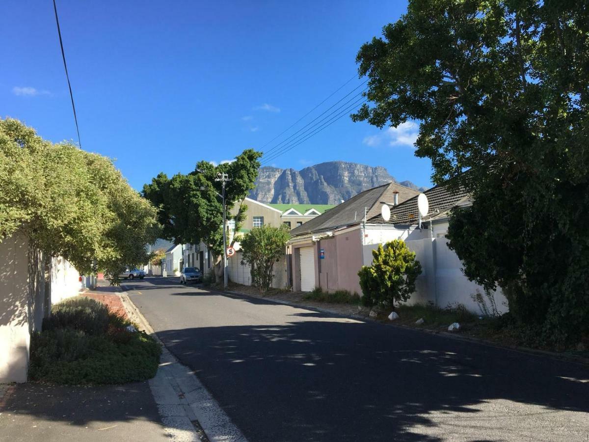 Homestay Delightful Surrey Street Cape Town