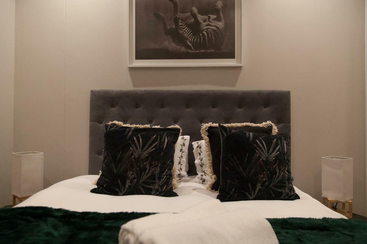 The Docklands Luxury Apartment