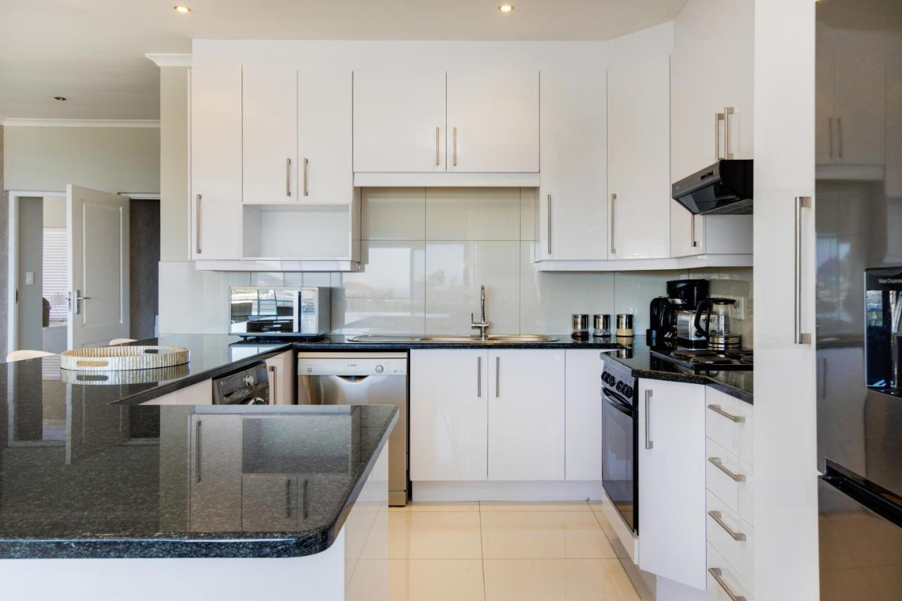 Apartment Crownebay Cape Town