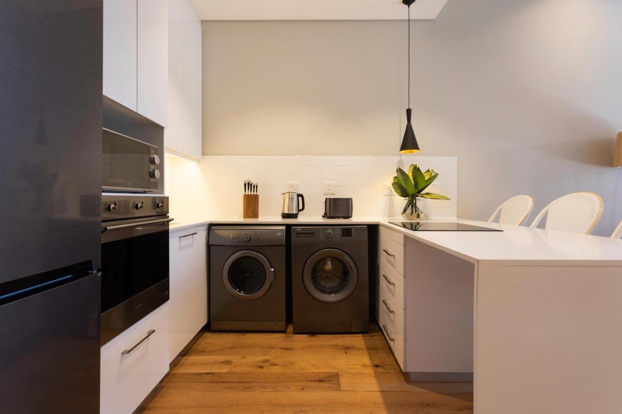 The Docklands Luxury Apartment *