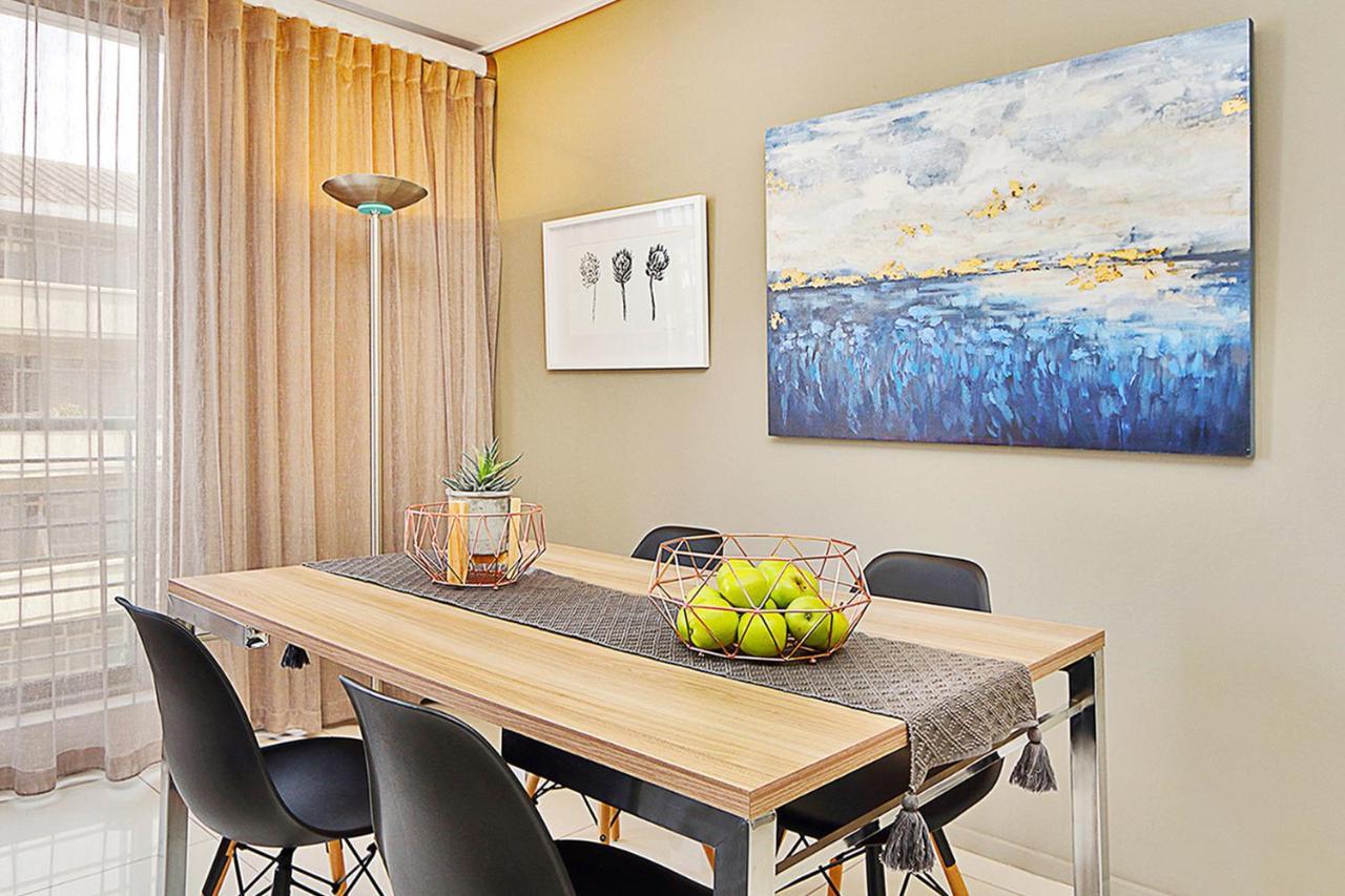 Apartment The Odyssey 407 In Green Point Cape Town
