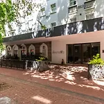 Trendy Apartment In Thibault Square City Centre