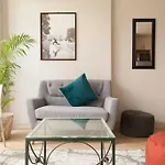 Four Seasons Apartments