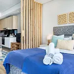 Elegant Modern Apartment Near Table Mountain