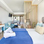 Elegant Modern Apartment Near Table Mountain