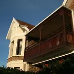 Reading House