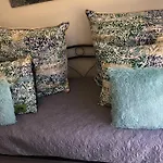 Feel@Home Villa - Bloubergstrand