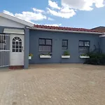 Home On Hussar Guesthouse