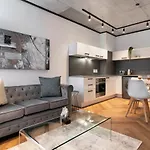 Bridgewater One 605 By Hostagents