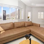 2010 Pullman Lovely 2 Bedroom Apartment In The Cbd
