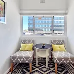 Secure, Close To Beaches, Promenade & Free Wi-Fi!