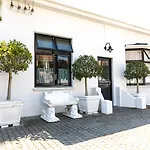Antrim Boutique Retreat By Totalstay