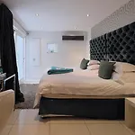 Zest Boutique Hotel By The Living Journey Collection