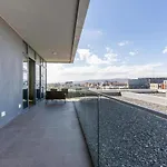 Axis Luxury Apartments By Century City Hotels