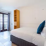 Surburban Bliss - Claremont