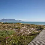 Luxury Beachfront W Swimming Pool- , 111 Azure On The Bay, Big Bay, Cape Town