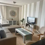 Hibernian Gem - 1 Bed Studio Apartment At The Beach