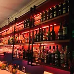 Forty8 Backpackers Hotel