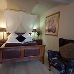 Harfield Guest Villa