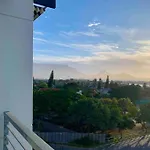 Lagoon Views - 2 Bed 2 Bath Apartment