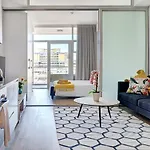 Margot - Luxury Apartment, City, Ocean & Mountain Views!
