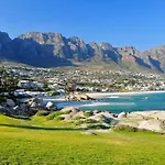 Cape Town, Sea Point, Beautiful 2 Bedroom Apartment @Tucked Away