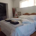 Hobbit House Cottage