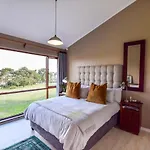 Pearlmar Views