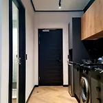 9 Palms By Smart City Stays