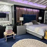 Apartment On 32