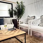 Promenade Bliss Studio