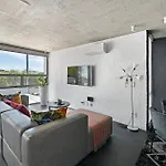 Bantry Bay 2Bed 100M To Beach