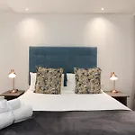 The Cosmo Luxury Suites By Totalstay