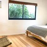 Mountain And Harbour Views - Grand Vue Cottage