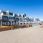Modern Beachfront 2 Bed, 2 Bath- 143 Eden, Big Bay