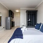 Kloof Street-Heart Of The City With Parking And Netflix