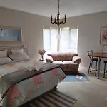 Terra Nova Accommodation - Unit Julia