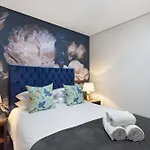 Seaside Village Penthouse F23 By Hostagents