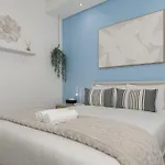 409 Canterbury Square