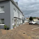 12 Greenpoint Guesthouse