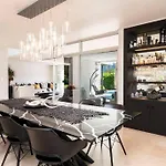 Exquisite 4 Bedroom, Constantia Home